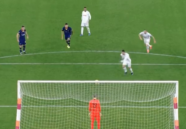  迪巴拉任意球制胜，罗马客场抢分成功  