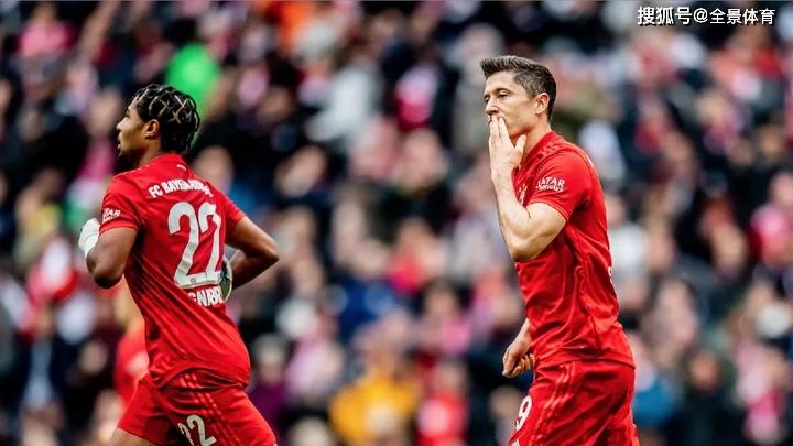  哈兰德德甲金靴之争,与队友展开良性竞争  